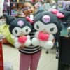 Peluche Kuromi Melody c/fresa 35cm #2403-118 - Image 6