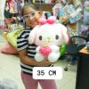Peluche Kuromi Melody c/fresa 35cm #2403-118 - Image 4