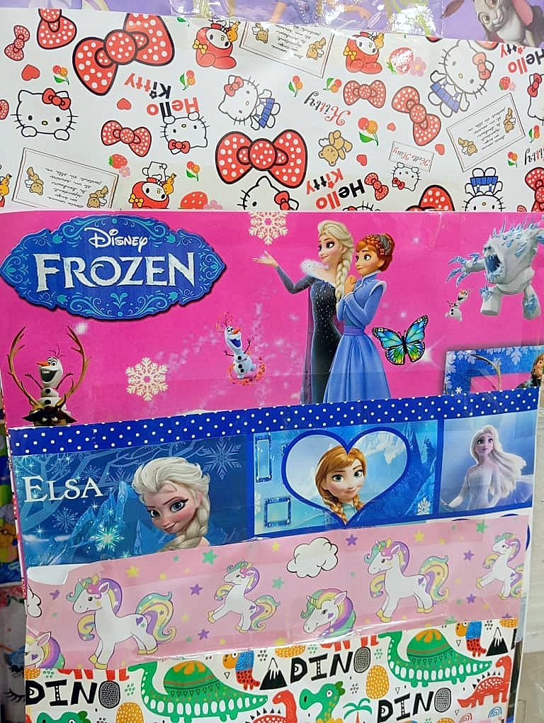 Papel de regalo infantil #2 Sanrio x20 pliegos - Image 14