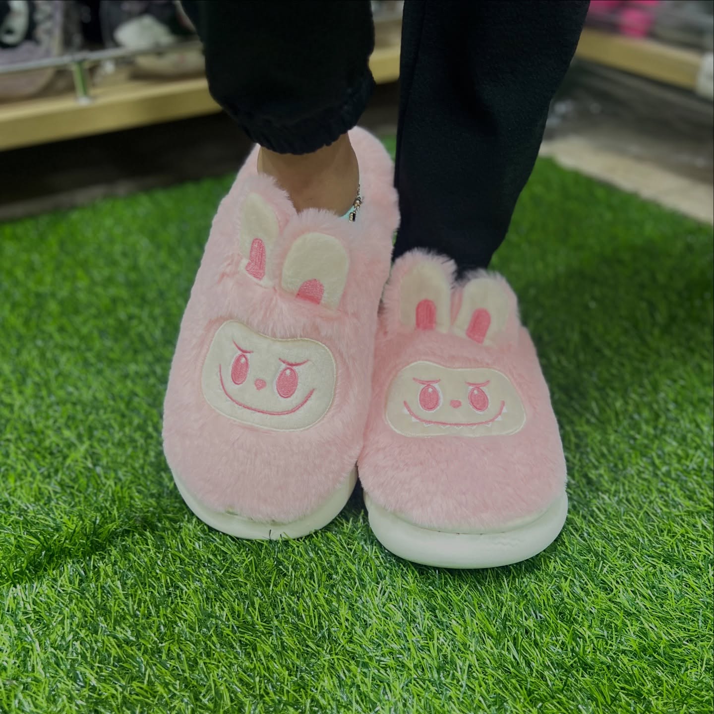 PANTUFLAS LABUBU #44205 - Image 2